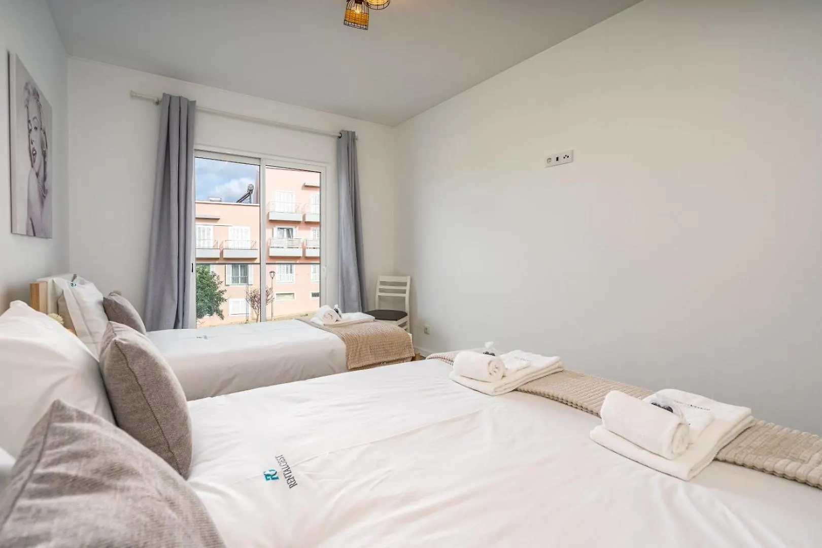 Comfort And Rooftop Pool #1964 Lagos Apartment